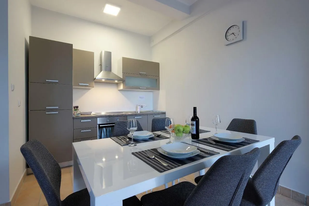 Apartments Galboka Nerezine