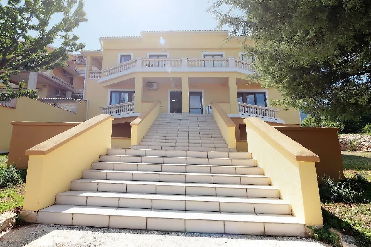 Apartments Galboka Nerezine