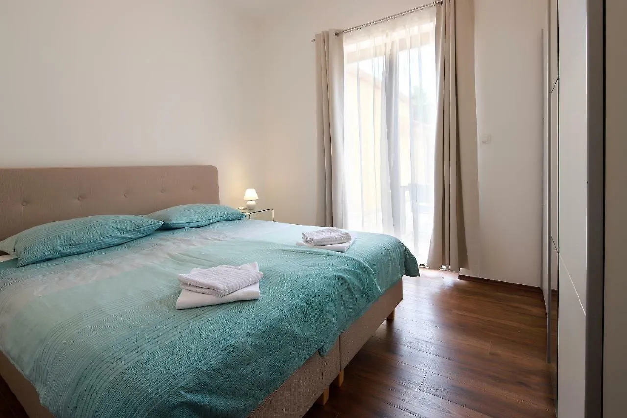 Apartments Galboka Nerezine